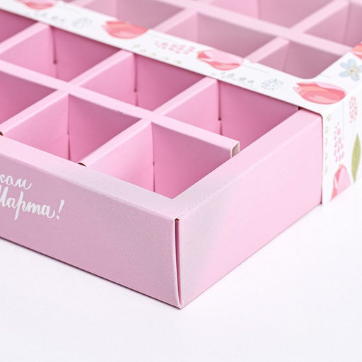 Цена за 2 шт. Коробка для 16 конфет, 8 марта 17.7?17.7?3.8 см