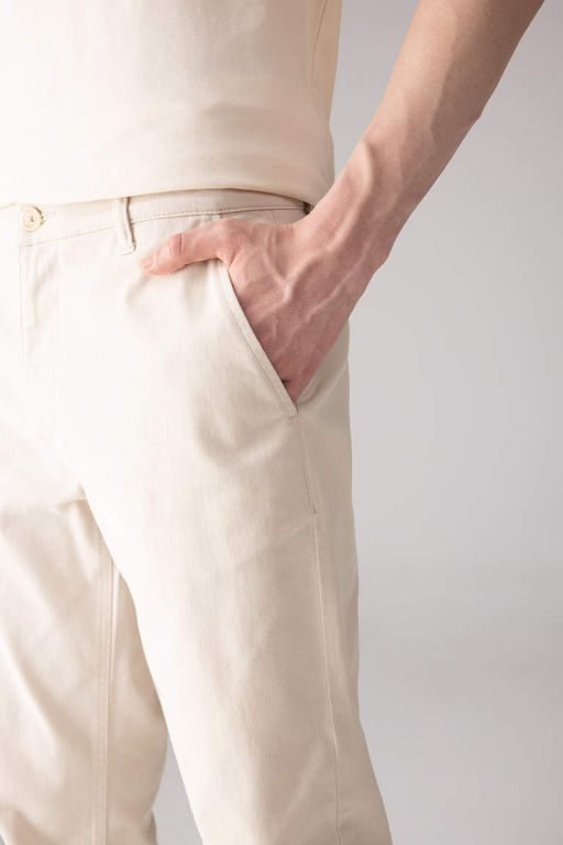 Брюки-чиносы прямого кроя из габардина с карманом на молнии и парусиновой тканью стандартного кроя - Defacto фото 5