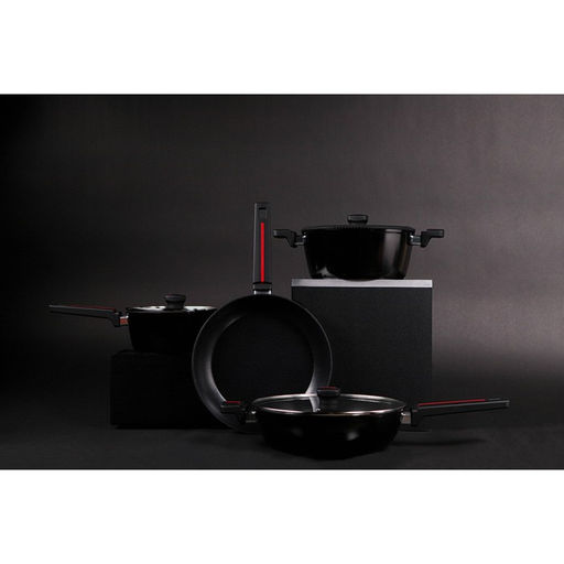Кастрюля Magistro Flame, 4 л, d=24 см, h=10.5 см, крышка со сливом, антипригарное покрытие, индукция, чёрная