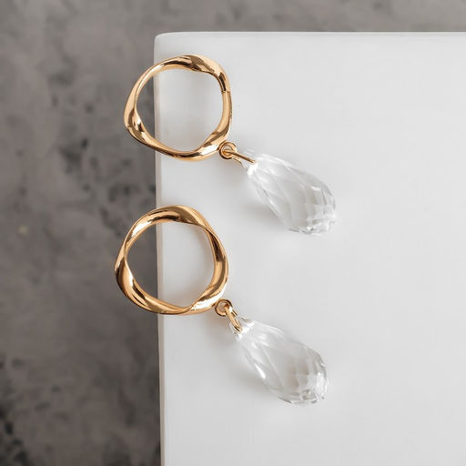 Серьги со стразами Сиа капли, цвет белый в золоте