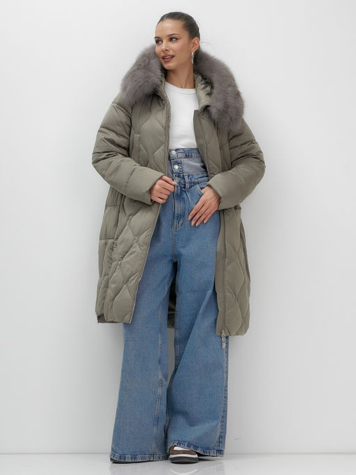 Пальто зимнее утепленное с мехом и капюшоном тренд коричневого цвета 7753K - Visdeer фото 5