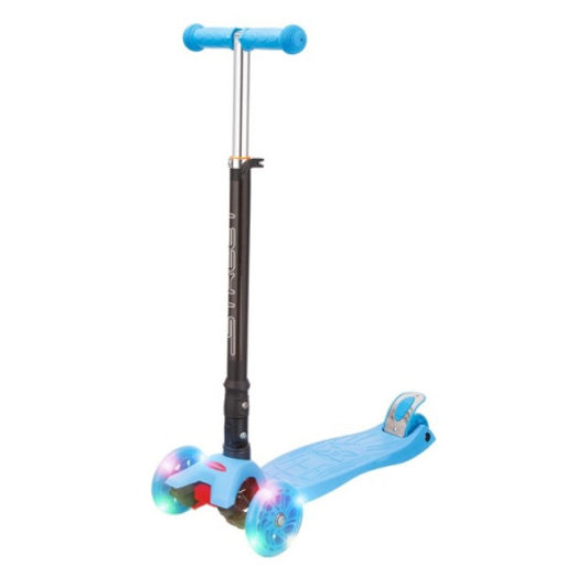 Самокат трехколесный