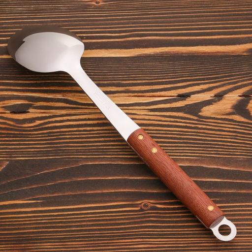 Ложка сервировочная с деревянной ручкой, длина 35 см, длина ручки 14.5 см, черпало 7×11 см