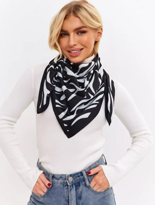 K13586 Платок 90/90 шелк искусственный ЧЕРНЫЙ