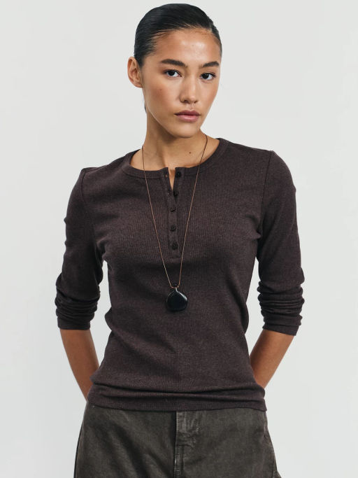 Лонгслив в рубчик с застежкой на груди / Zarina  фото 2