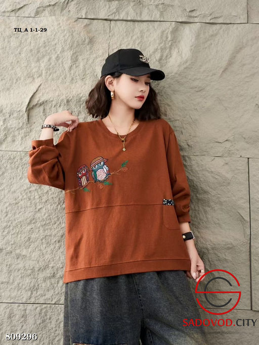 Женский пуловер с круглым вырезом и вышивкой - Bruno фото 3