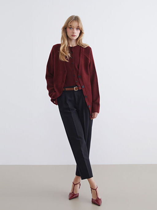 Beli Kemerli Havu? Kesim Kad?n Pileli Pantolon