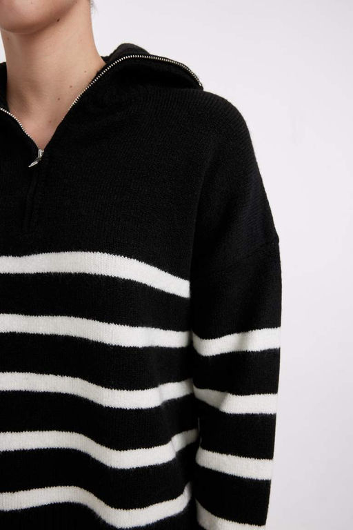 Женский вязаный свитер оверсайз с широким узором в полоску и половиной молнии с высоким воротником - Defacto фото 4