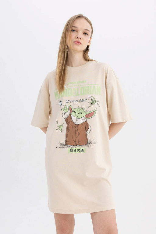 Мини-платье-футболка из чесаного хлопка с короткими рукавами и принтом Cool Star Wars-Mandalorian с круглым вырезом - Defacto фото 5