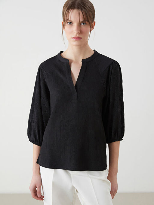 Ka??k Yaka Nak??l? Kad?n Bluz