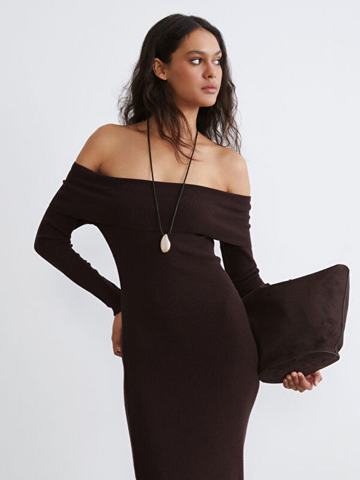 Kay?k Yaka Triko Elbise