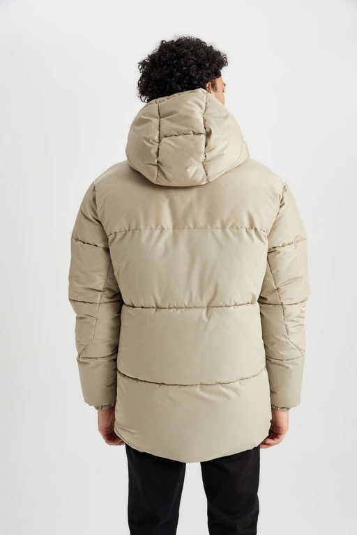 Водоотталкивающая куртка-пуховик стандартного кроя с капюшоном - Defacto фото 10
