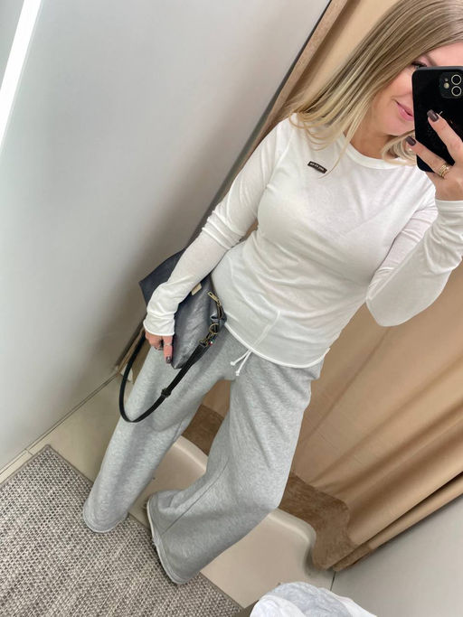 Лонгслив женский белый с надписью Hey, its me - Mark formelle фото 8