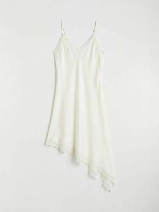 V Yaka Dantel Detayl? Saten Bluz