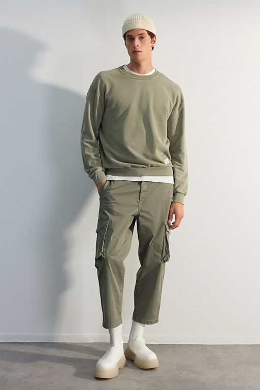 Ye_il Oversize/Geni_ Kesim Eskitme/Soluk Efektli _ardonsuz Sweatshirt TMNAW24SW00021 - Trendyolmilla фото 2