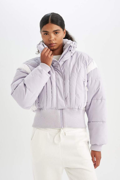 Водоотталкивающая укороченная водонепроницаемая куртка-пуховик с капюшоном и карманом на молнии DeFactoFit  фото 4