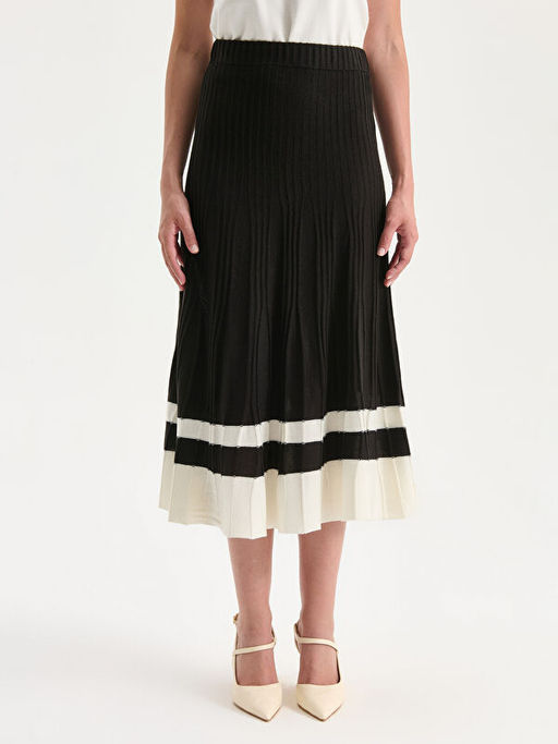 Beli Lastikli ?izgili Pileli Triko Etek