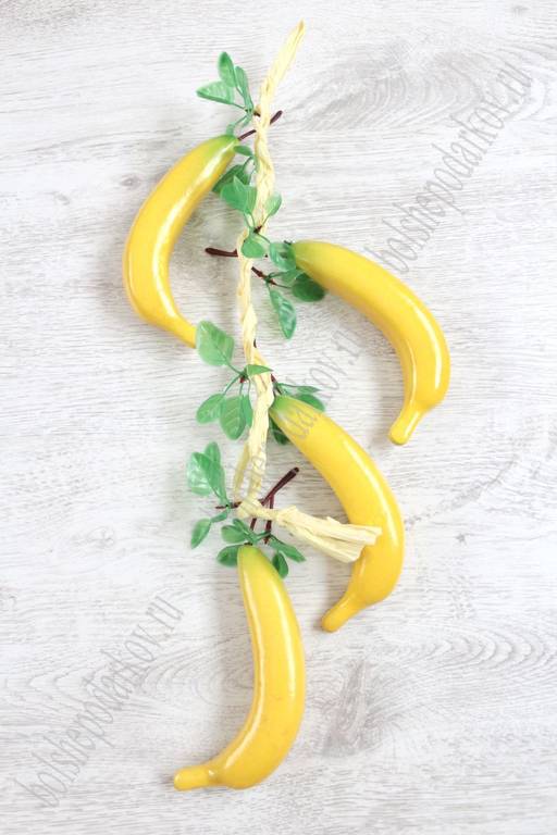 Муляж банан на веточке (SF-1240)