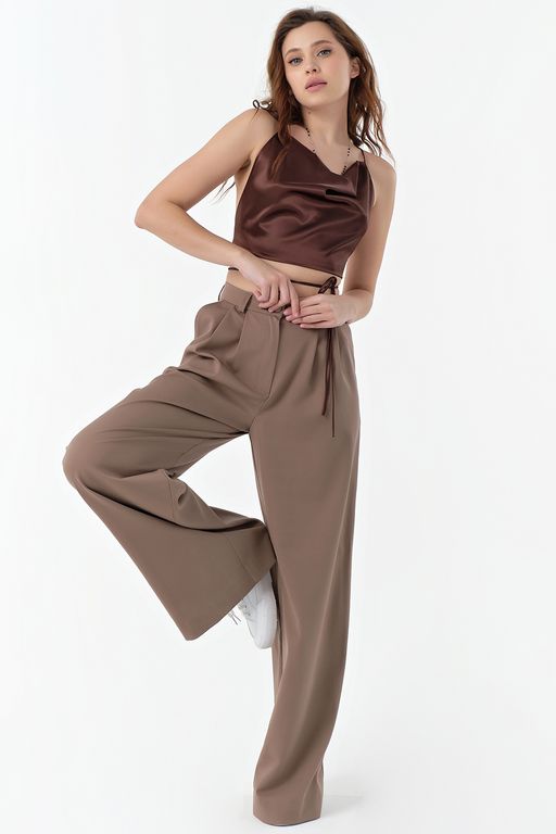 Кроп-топ атласный на бретелях шоколадный ONE SIZE