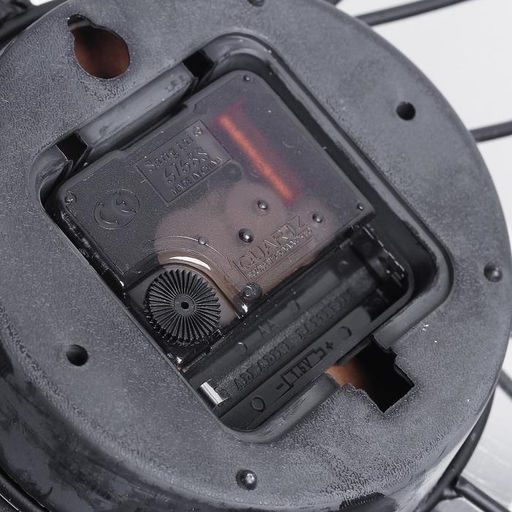 Часы настенные интерьерные «Чёрные лепестки», серия: Ажур, бесшумные, плавный ход, 47×47 см, d=15 см, от батарейки 1хАА