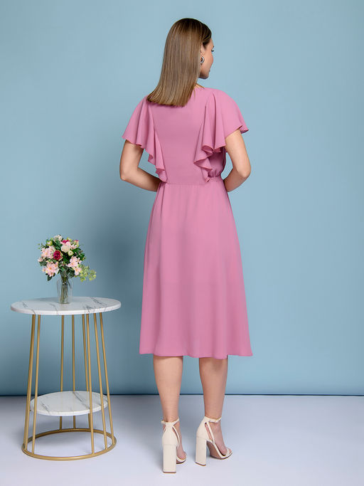 Платье розовое длины миди с V-образным вырезом и воланами на плечах - 1001dress фото 3