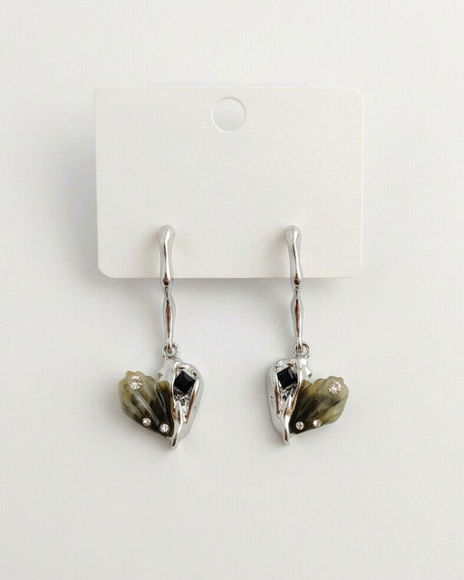 Стильные серьги