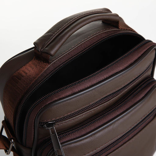 Сумка кросс-боди мужская на молнии, с ручкой, 3 наружных кармана, 17×8.5×20 см, коричневая