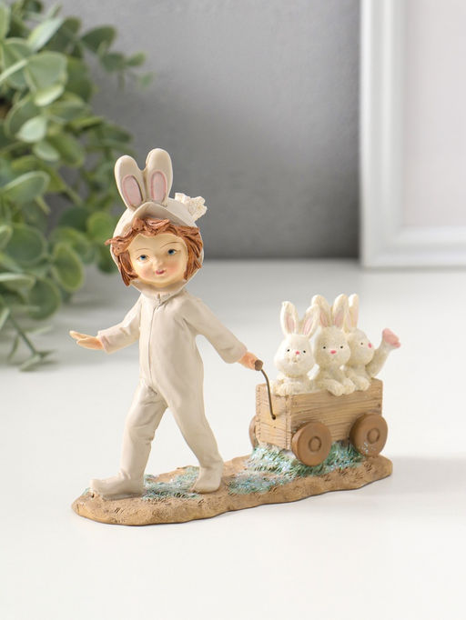 Фигурка полистоун Девочка в комбинезоне с заячьими ушами, везет тележку с зайцами, 13.5 см