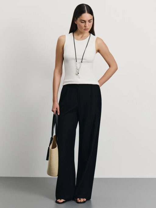 Топ с декоративным вырезом на спине / Zarina  фото 2