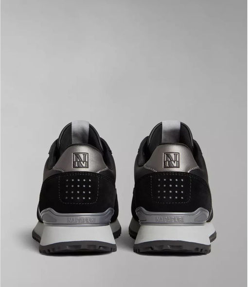 Кроссовки женские