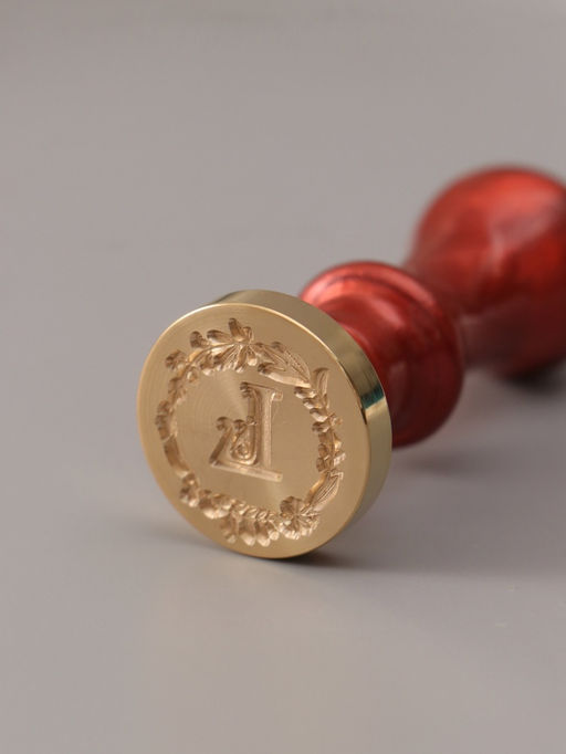 Печать для сургуча с пластиковой ручкой «Венок с буквой L», 2.5×2.5×6.3 см