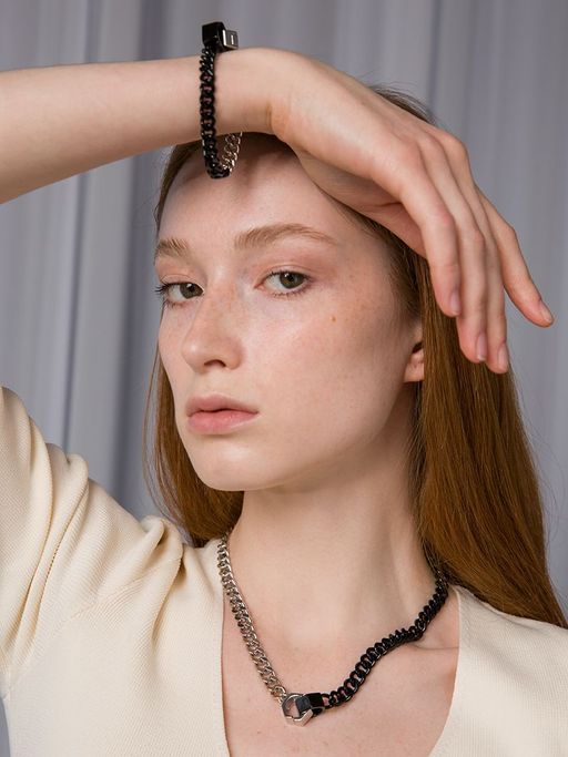 Браслет с замком в виде двух гаек - Модные истории фото 4