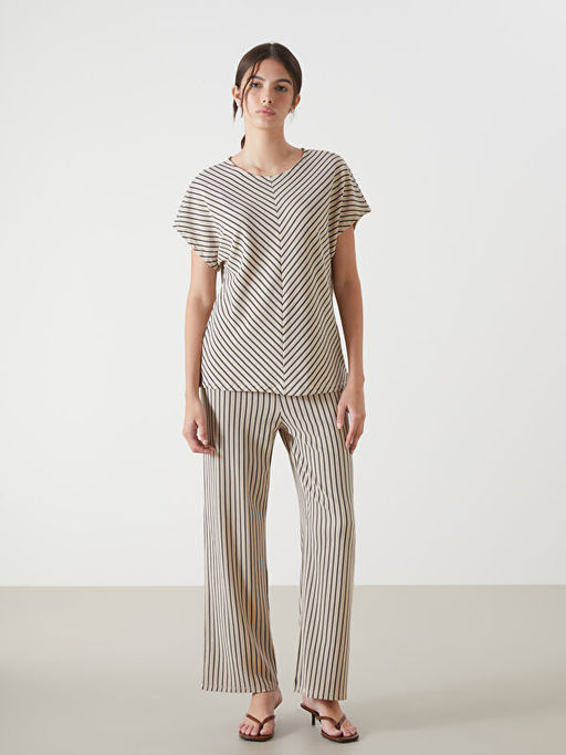 Bisiklet Yaka ?izgili Kad?n Ti??rt