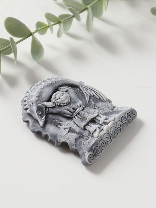 Магнит "С осетром" (барельеф) , 7,5см