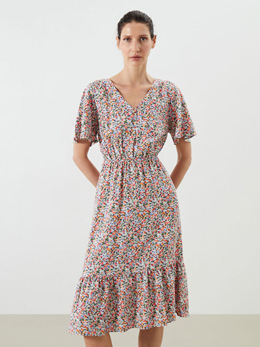 V Yaka ?i?ekli Belden Oturtmal? Elbise