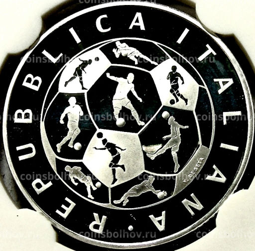 Монета 10 евро 2018 года Италия Чемпионат мира по футболу 2018, Россия (в слабе)