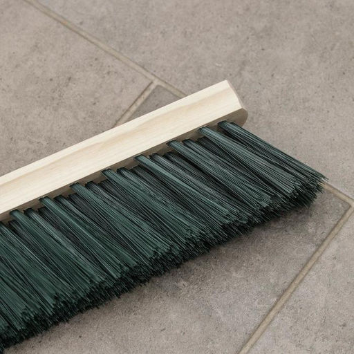 Щётка для подметания пола «Метро», 70×5 см, усиленный угловой резьбовой держатель