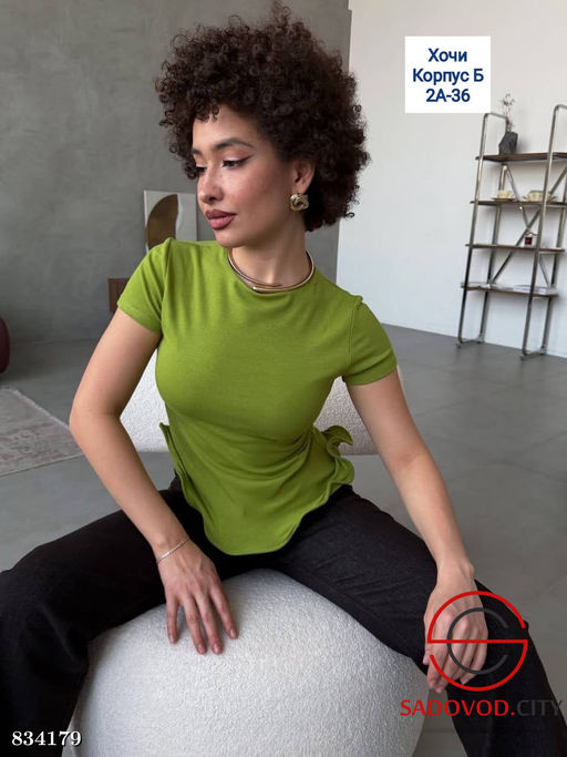 Футболки с декоративной окантовкой