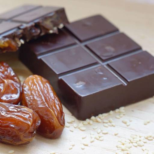 Шоколад горький "Финик и кунжут" сладкий подарок