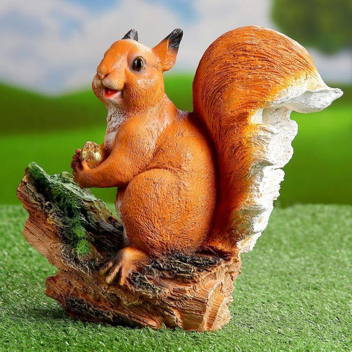 Садовая фигура из полистоуна «Белочка с орешком на пне», 25×12×23 см
