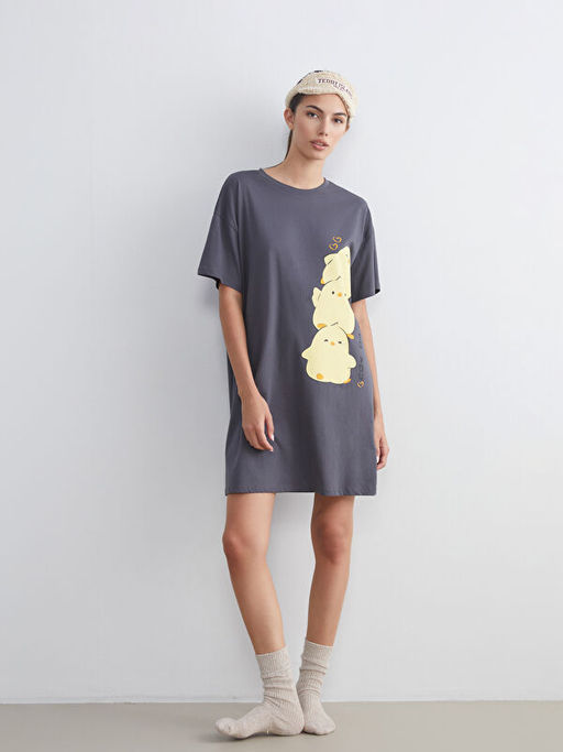 Bisiklet Yaka Bask?l? Oversize Kad?n Gecelik