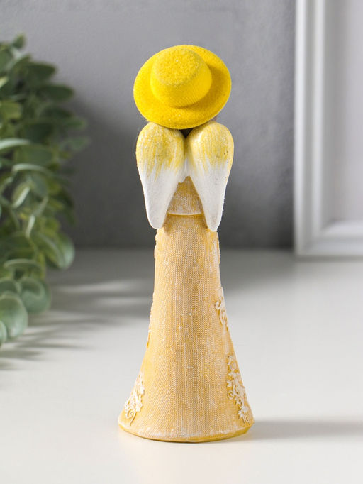 Сувенир полистоун "Малышка-ангел в желтой накидке и шляпке" 6х4,2х17 см