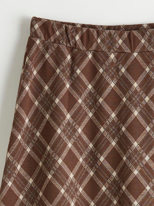 Beli Lastikli Ekose Klo? Etek