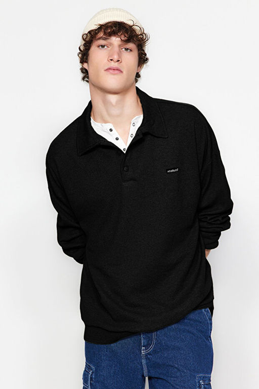 Siyah Oversize/Geni_ Kesim Etiketli Dokulu Polo Yaka _ardonsuz Sweatshirt TMNAW24SW00224 - Trendyolmilla фото 2