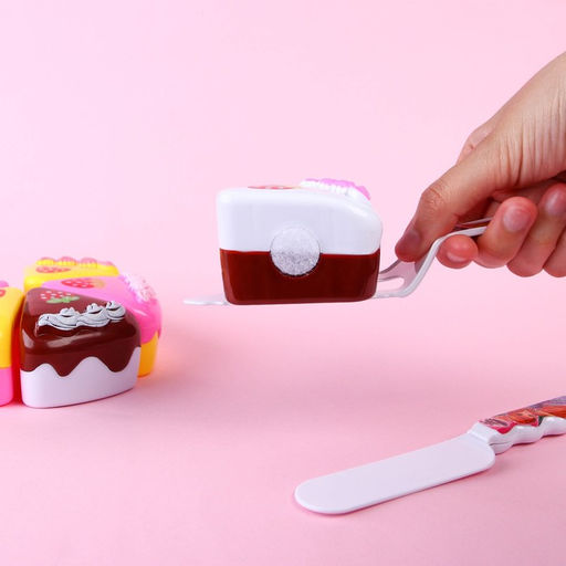 Игровой набор посуды детский Чаепитие, тортик и 2 столовых прибора, с книгой рецептов, WINX фото 4