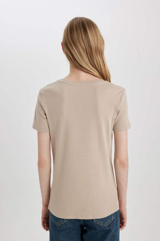 Базовая футболка в рубчик с короткими рукавами приталенного кроя и V-образным вырезом - Defacto фото 6