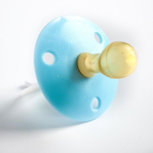 Соска - пустышка латексная классическая «Ягодка», от 0 мес., цвет МИКС