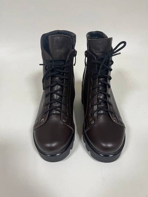 Коричневые ботинки и полуботинки