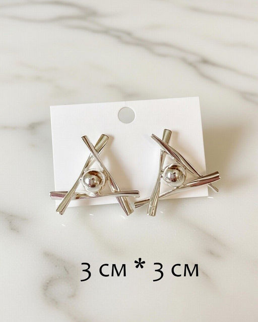 Стильные серьги