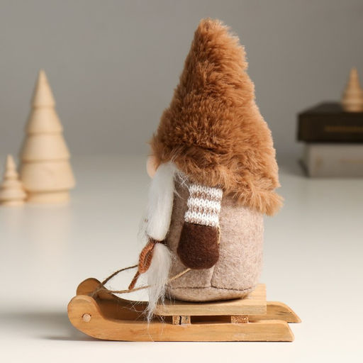 Кукла интерьерная текстильная Бабуся в меховом колпаке на санках, 22.5 см - Simaland фото 2